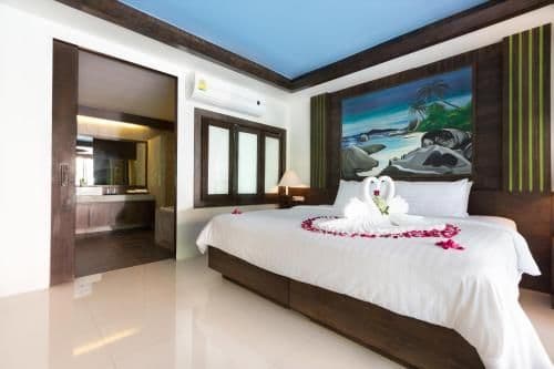 Grand Deluxe Double or Twin Room with Pool Access