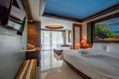 Grand Deluxe Double or Twin Room with Pool Access