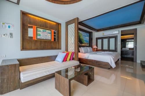 Grand Deluxe Double or Twin Room with Pool Access