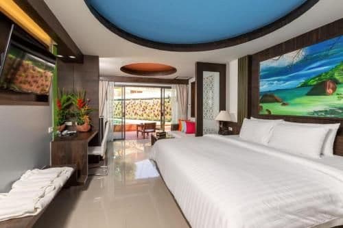 Grand Deluxe Double or Twin Room with Pool Access
