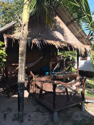 Bungalow (4 Adults)