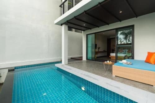 Deluxe Pool Access