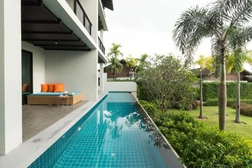 Deluxe Pool Access
