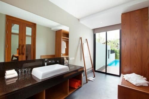Deluxe Pool Access
