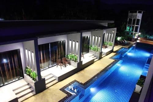Deluxe Room With Pool Access