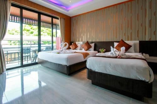 Deluxe Family Room