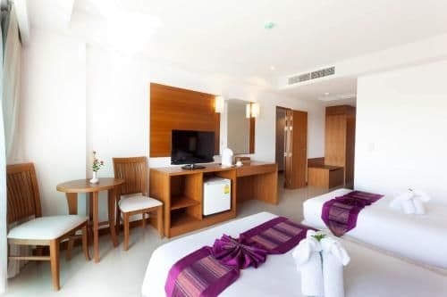 Double or Twin Room with Partial Sea View