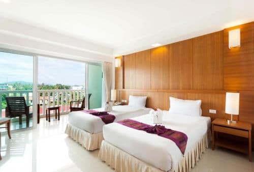 Double or Twin Room with Partial Sea View