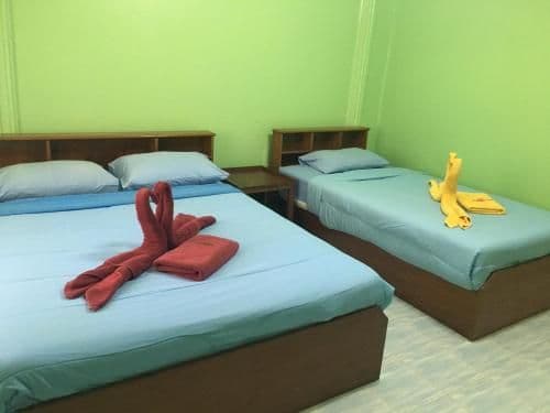 Economy Triple Room