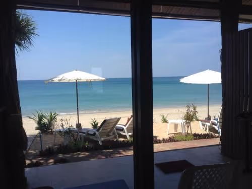 Deluxe Beach Front Room