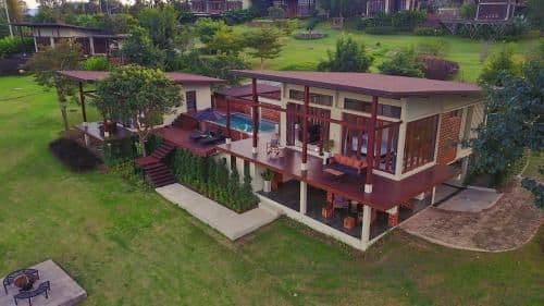 VILLA WITH PRIVATE POOL