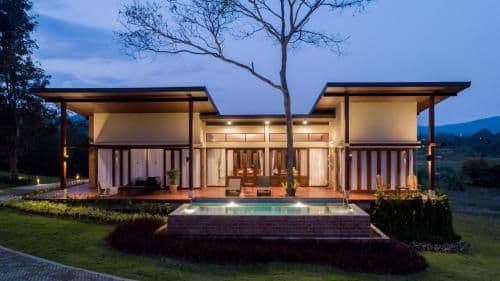 VILLA WITH PRIVATE POOL