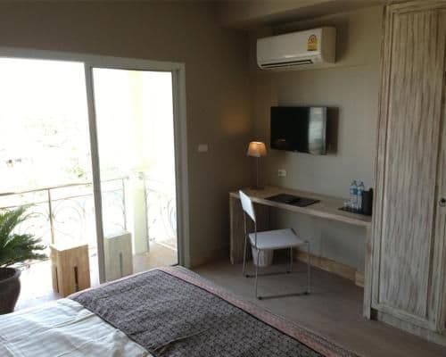 Deluxe King Room