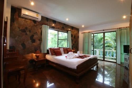 Superior One-Bedroom Apartment