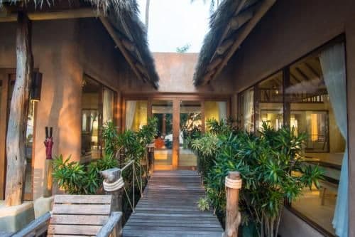 Beachfront Suite Pool Villa