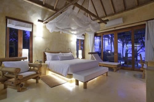 Beachfront Suite Pool Villa