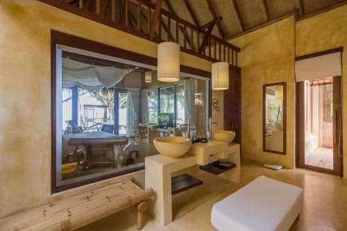 Beachfront Suite Pool Villa