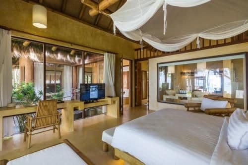 Beachfront Suite Pool Villa