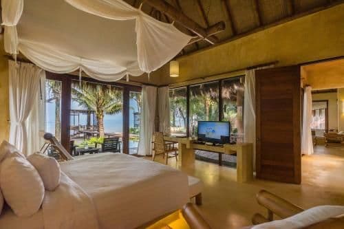 Beachfront Suite Pool Villa
