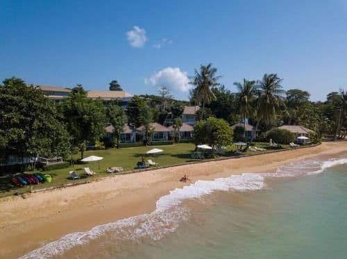  Beachfront  Villa