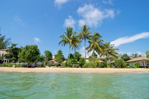  Beachfront  Villa