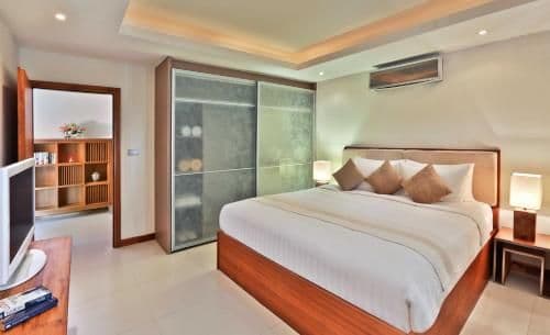 Deluxe Two-Bedroom Apartment