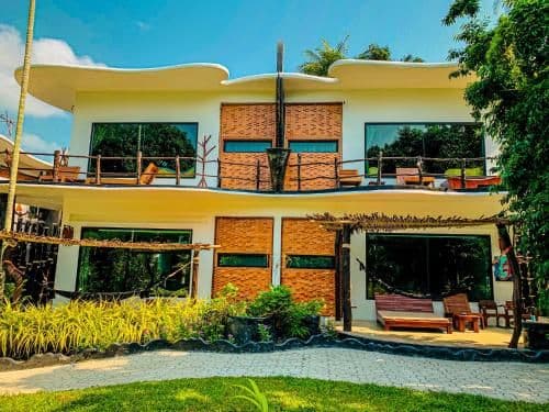 Family Room with Side Sea View