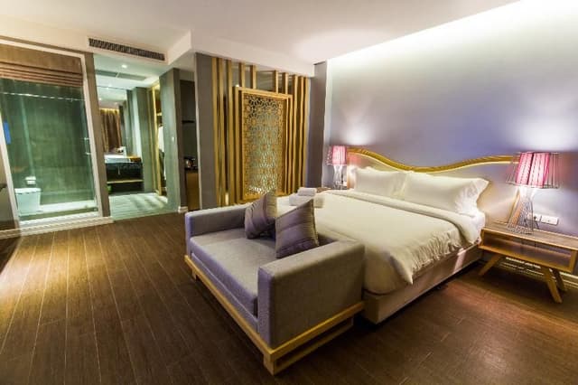 Double or Twin POOL VIEW