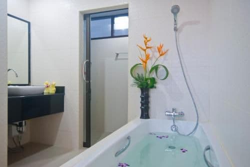 Honeymoon Suite