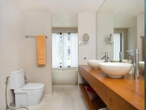King Suite with Pool View