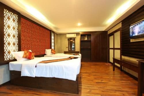 Villa with Pool View