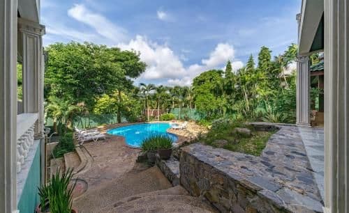 Four-Bedroom Villa with Private Pool (Green Oasis)