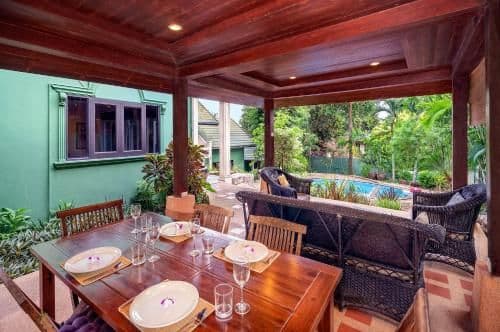 Four-Bedroom Villa with Private Pool (Green Oasis)