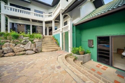 Four-Bedroom Villa with Private Pool (Green Oasis)