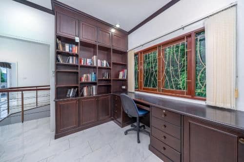 Four-Bedroom Villa with Private Pool (Green Oasis)