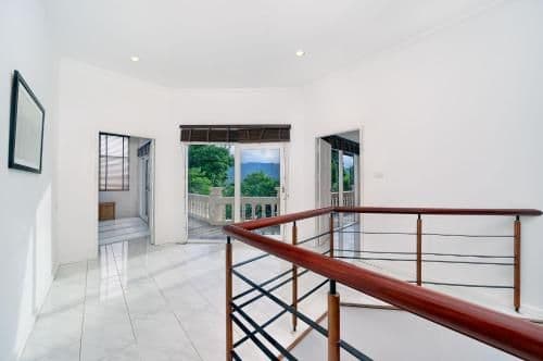 Four-Bedroom Villa with Private Pool (Green Oasis)