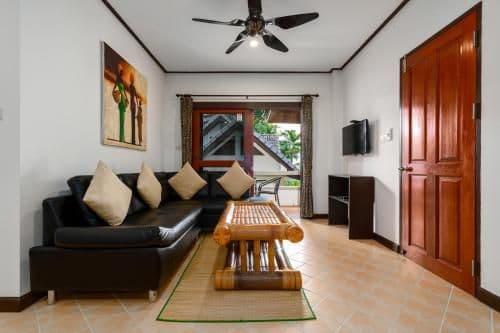 Two-Bedroom Apartment with Lake View