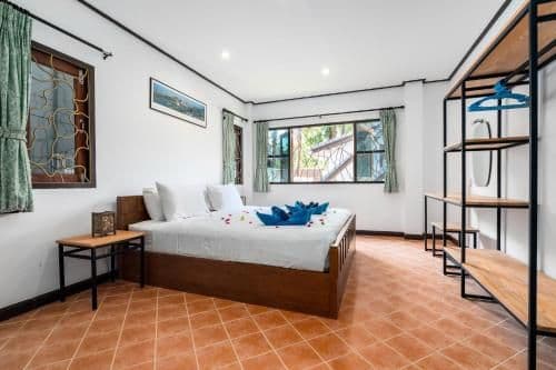 Two-Bedroom Apartment with Lake View