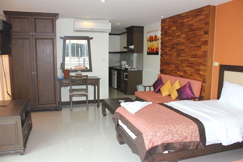 Sooksabai Jomtien Beach Hotel