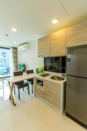 Superior Studio with pool view