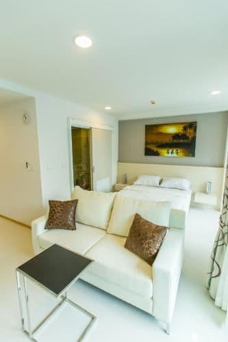 Superior Studio with pool view