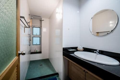 One-Bedroom Suite with Spa Bath