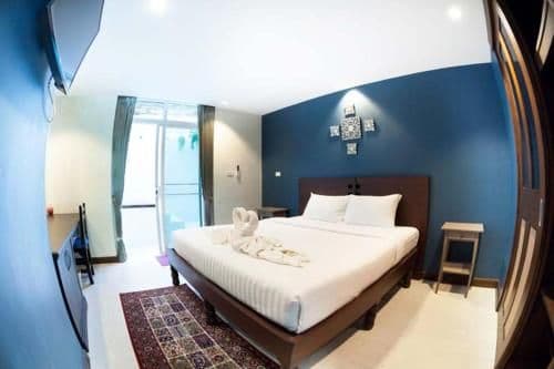 One-Bedroom Suite with Spa Bath