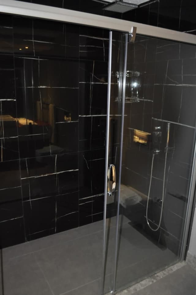 APARTMENT ONE BEDROOM ONE BATHROOM