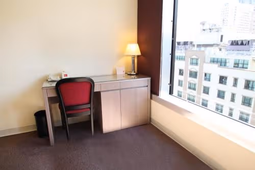 Deluxe King Room with City View
