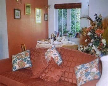 The Yellow House Bed & Breakfast The Yellow House Bed & Breakfast