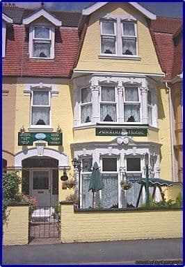 Avalon Hotel - Guest House