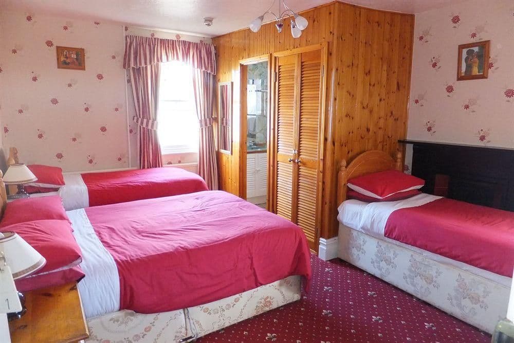 Old Castle Farm Guest House
