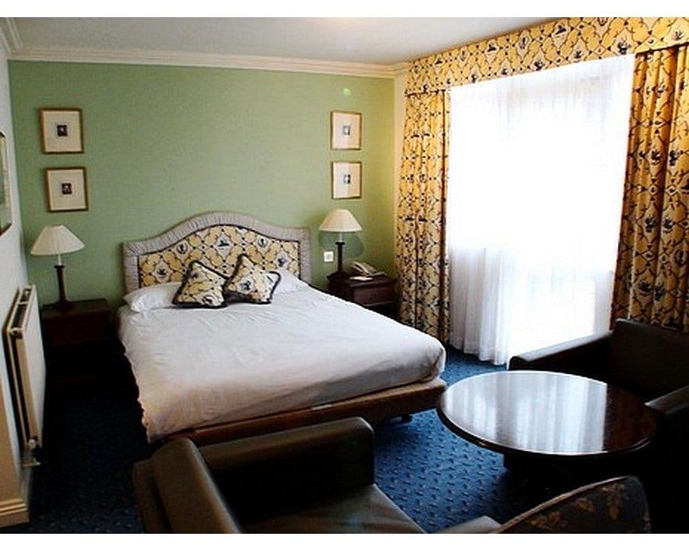 Upper Reaches Hotel