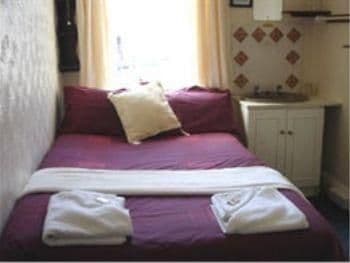Clarron House Hotel
